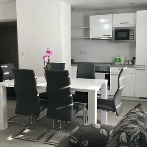 https://panorama-apartments.karlovyvary-hotels.com